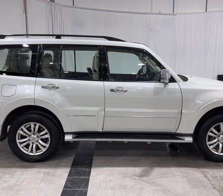 Blanco Mitsubishi Pajero GLS MID 2020