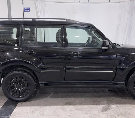 Schwarz Mitsubishi Pajero GLS SIGNATURE EDITION 2020 Schwarz Mitsubishi Pajero GLS SIGNATURE EDITION 2020