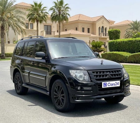 Black Mitsubishi Pajero GLS SIGNATURE EDITION 2020 Black Mitsubishi Pajero GLS SIGNATURE EDITION 2020