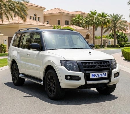 Bianca Mitsubishi Pajero GLS SIGNATURE EDITION 2020 Bianca Mitsubishi Pajero GLS SIGNATURE EDITION 2020