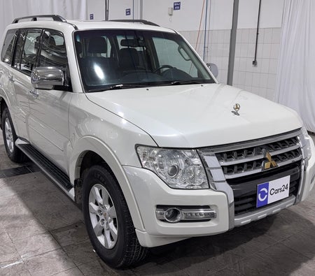 Weiß Mitsubishi Pajero GLS 2022 Weiß Mitsubishi Pajero GLS 2022