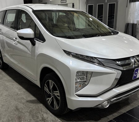 その他 APPLE Купить Mitsubishi Xpander MID 2022 автомобиль в Дубай at USD 12185
