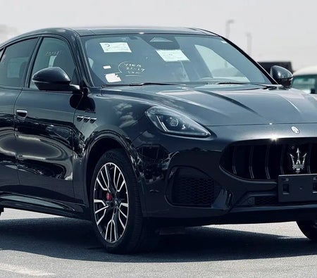 Negro Maserati Grecale Modena 2023