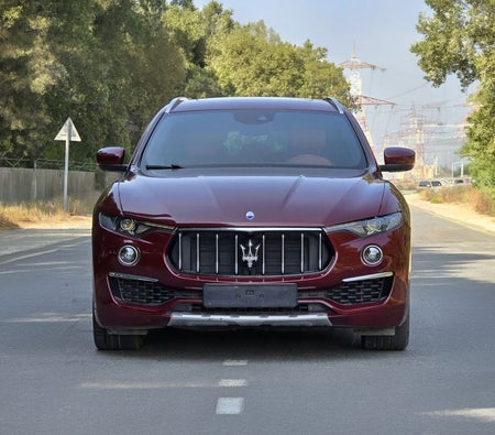 Maserati Levante 2017, photo 2 of 4