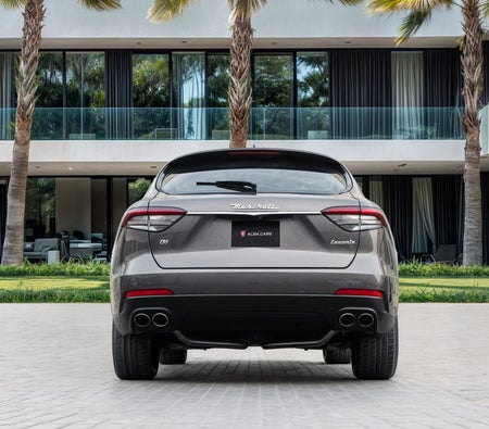 Gray Maserati Levante 2021
