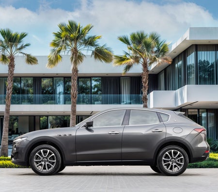 Gray Maserati Levante 2021