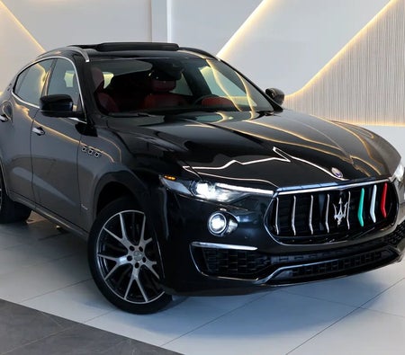 Maserati Levante 2019, photo 1 of 4