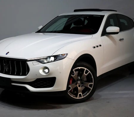 Maserati Levante SQ4 2019, photo 1 of 4