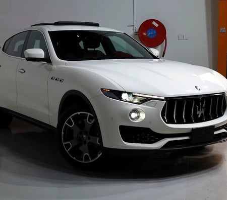 Maserati Levante SQ4 2019, photo 2 of 4