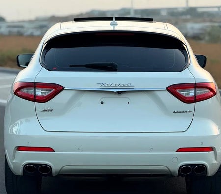 Weiß Maserati Levante SQ4 2020