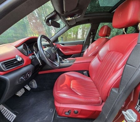 Maserati Levante 2017, photo 3 of 4