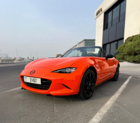 Location Mazda MX 5 Miata 2022 en Dubai