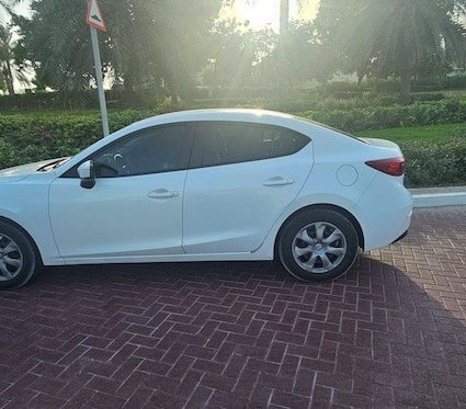 Weiß Mazda 3 SE 2015