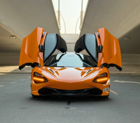 McLaren 720S 2022
