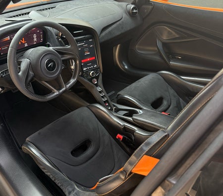 McLaren 720S 2022