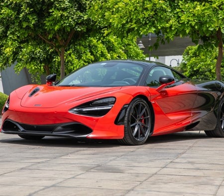 McLaren 720S 2022