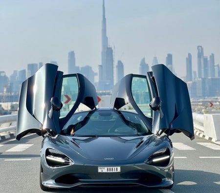 McLaren 750S 2024, photo 3 of 4