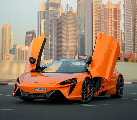 McLaren Artura Spider 2025