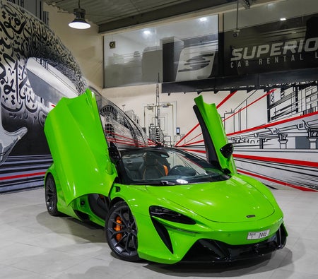 McLaren Artura Spider 2025