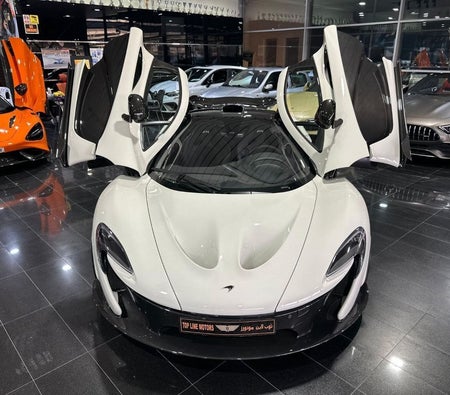 White McLaren P1 2014