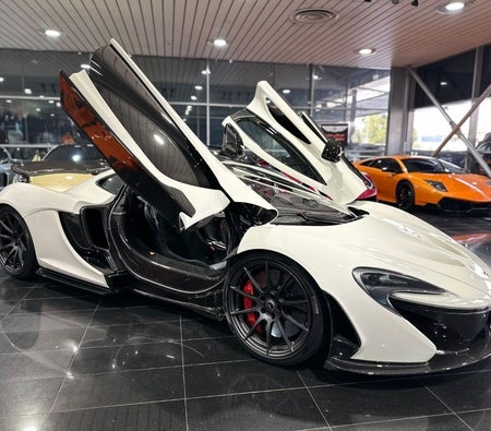 White McLaren P1 2014