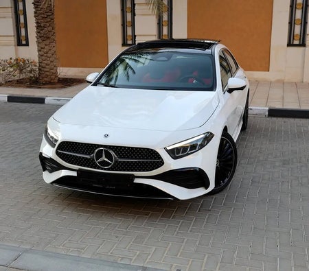 Mercedes Benz A200 AMG Premium Plus 2024, photo 2 of 4