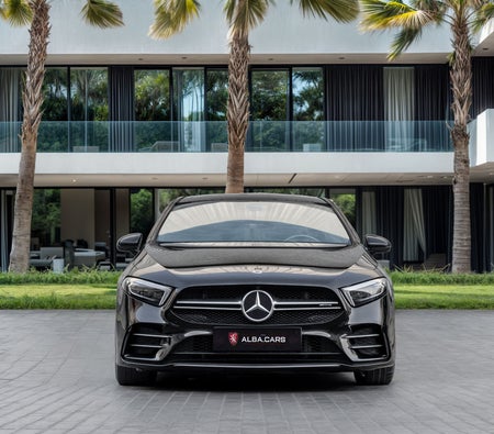 zwart Mercedes Benz AMG 2022