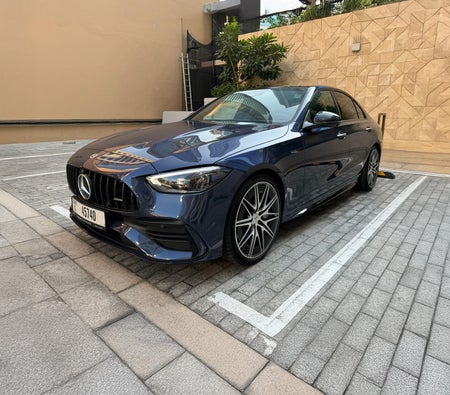 Mercedes Benz AMG C43 2023