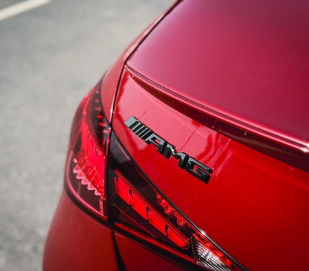 Mercedes Benz AMG C43 2024