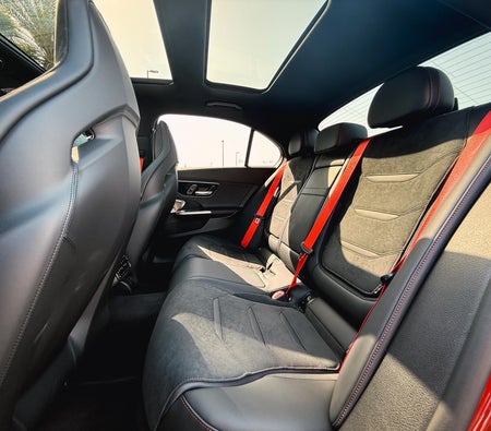 Mercedes Benz AMG C43 2024