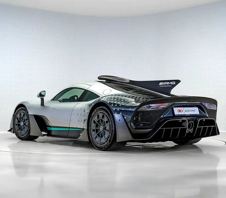 Silber Mercedes Benz AMG ONE 2023