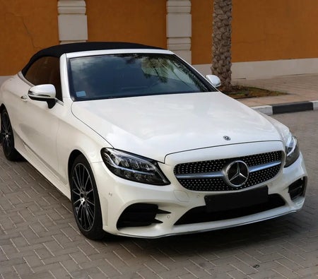 Mercedes Benz C200 Coupe 2020, photo 4 of 4