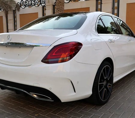 Mercedes Benz C200 2019, photo 3 of 4