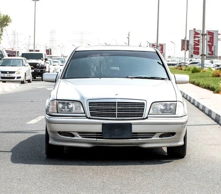 Mercedes Benz C200 1998, photo 2 of 4