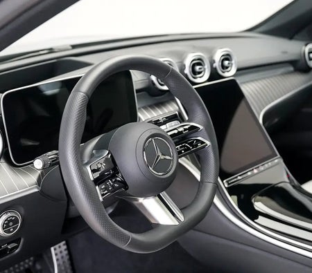 Grau Mercedes Benz C200 2026