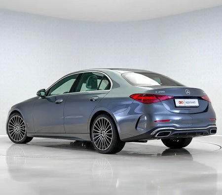 Grau Mercedes Benz C200 2026