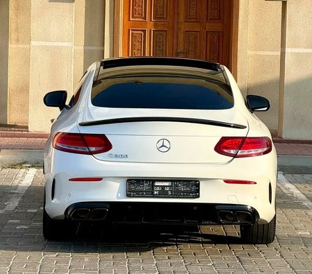 Bianca Mercedes Benz C300 Coupe 2018
