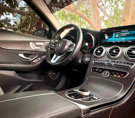 Mercedes Benz C300 Luxury 2020, photo 3 of 4