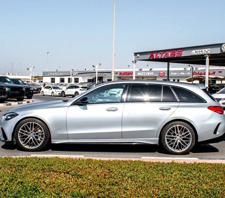 Mercedes Benz AMG C43 2023, photo 4 of 4