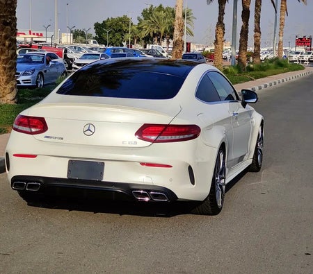 Mercedes Benz AMG C63 2017, photo 4 of 4