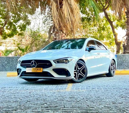 Blanc Mercedes Benz AMG CLA 35 2021 Blanc Mercedes Benz AMG CLA 35 2021