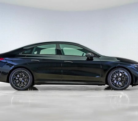 Schwarz Mercedes Benz CLA 200 2027