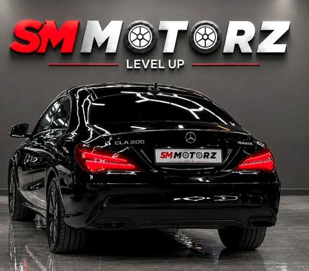 Noir Mercedes Benz CLA 200 2019