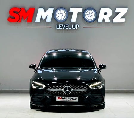 Black Mercedes Benz CLA 250 4MATIC 2022