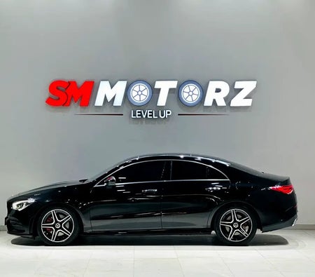 Black Mercedes Benz CLA 250 4MATIC 2022