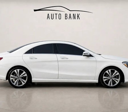Blanc Mercedes Benz CLA 250 2019
