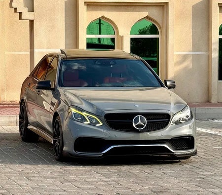 gris Mercedes Benz AMG E63 S 2014