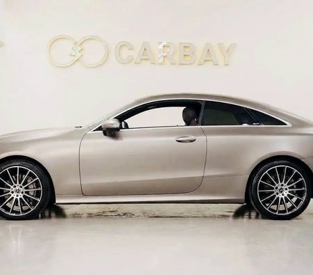 Gold Mercedes Benz E200 2021 Gold Mercedes Benz E200 2021