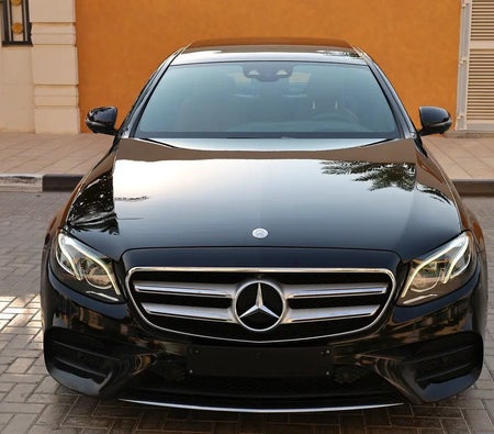 Mercedes Benz E300  2017, photo 2 of 4
