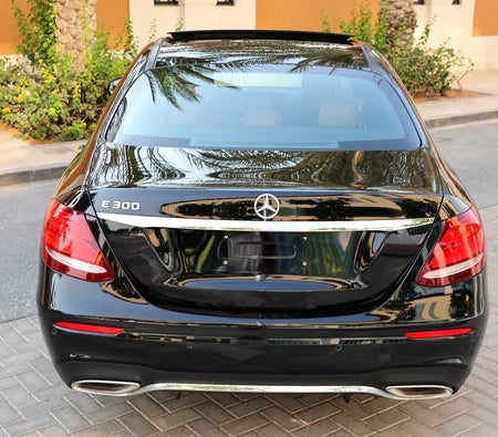 Mercedes Benz E300  2017, photo 4 of 4